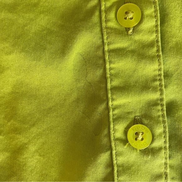 Bebe lime citrus green blouse button up top with belt and ruffles women’s size M - Picture 9 of 12